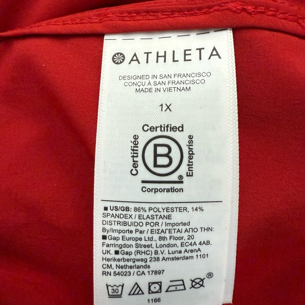 NWT Athleta Urbanite Featherweight
Stretch Button Up Shirt Top Red Plus Size 1X - Picture 4 of 11